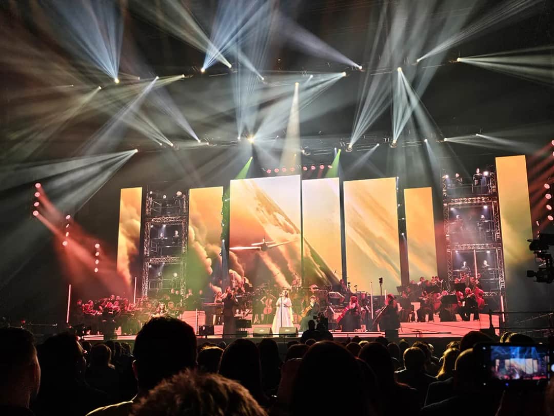 Muzyka z filmu Pearl Harbor: emocjonalna podróż przez dźwięki Hansa Zimmera